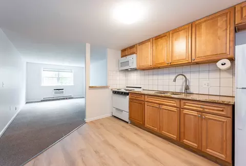 236 Low St #11, Newburyport, MA 01950