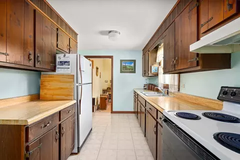 Kitchen - 10 Concord Dr, Easthampton, MA 01027 photo 3 of 3