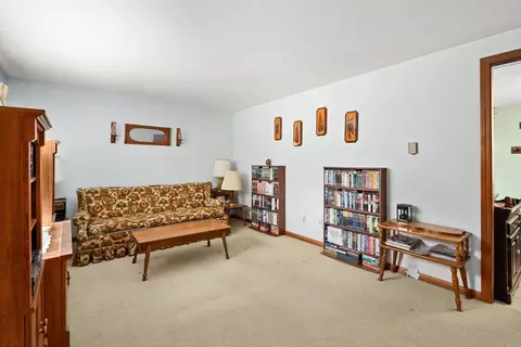 Living - 10 Concord Dr, Easthampton, MA 01027 photo 3 of 4
