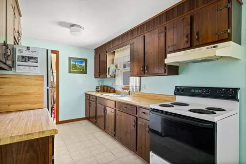 Kitchen - 10 Concord Dr, Easthampton, MA 01027 photo 2 of 3