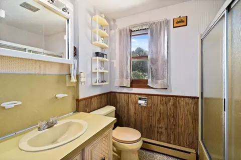 Bath - 10 Concord Dr, Easthampton, MA 01027 photo 1 of 1