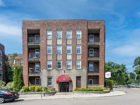 52 Strathmore Rd #32, Boston, MA 02135
