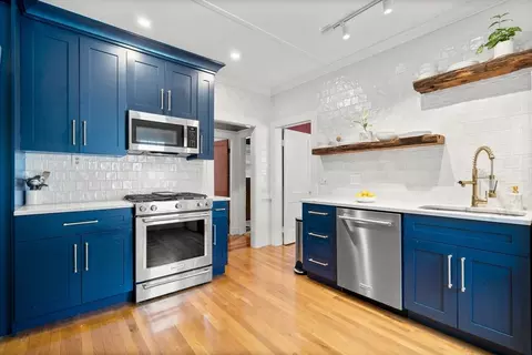 248 Arborway St #2, Boston, MA 02130