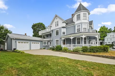 6 Gardner Pl, Leominster, MA 01453