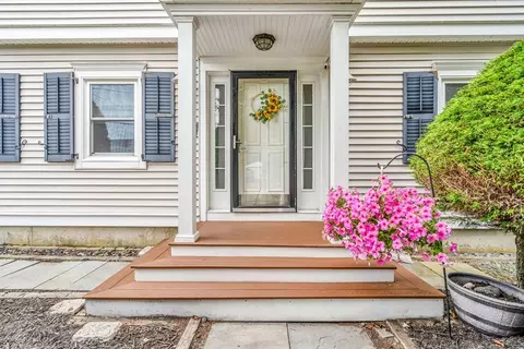 65 Bateman Ave, Revere, MA 02151