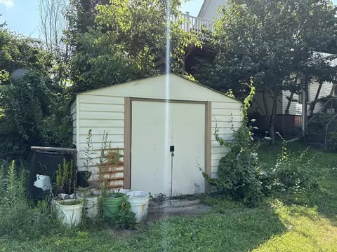 84 W Main St, Ware, MA 01082 photo 3