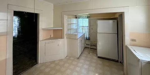 84 W Main St, Ware, MA 01082 photo 7