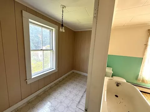 84 W Main St, Ware, MA 01082 photo 24