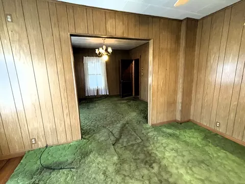 84 W Main St, Ware, MA 01082 photo 10