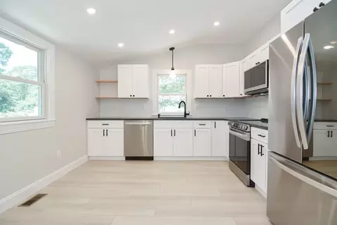 47 Forest Dr, Mashpee, MA 02649 photo 11