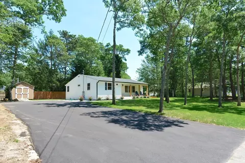 47 Forest Dr, Mashpee, MA 02649 photo 4