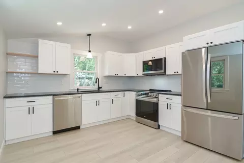 47 Forest Dr, Mashpee, MA 02649 photo 8