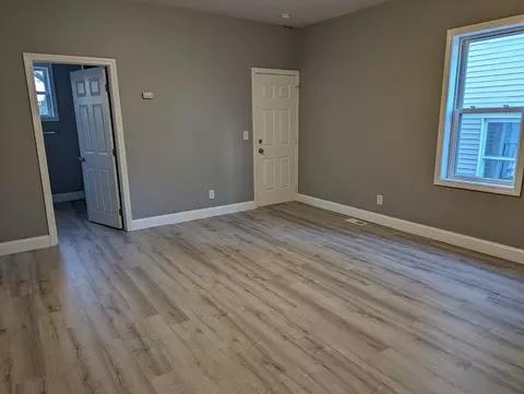 Living - 44 Tecumseh St, Fall River, MA 02721 photo 1 of 3