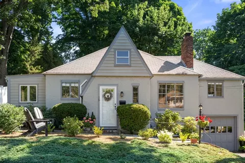 15 Hill Top Rd, Wellesley, MA 02482