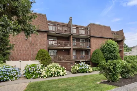 144 Kenrick St #38, Boston, MA 02135