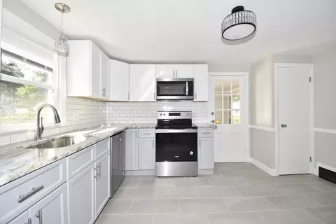 Kitchen - 21 Barton St, Springfield, MA 01104 photo 3 of 5