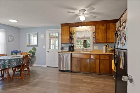114 Emory St, Attleboro, MA 02703 photo 11