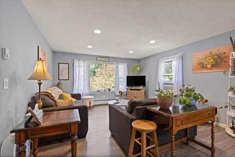 114 Emory St, Attleboro, MA 02703 photo 4