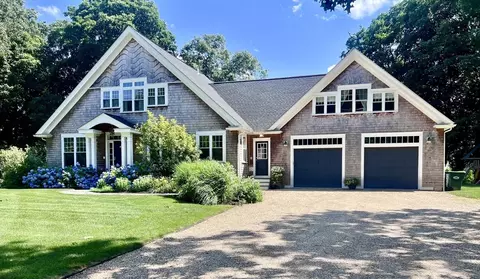 Exterior - 27 Bemis St, Weston, MA 02493 photo 2 of 15