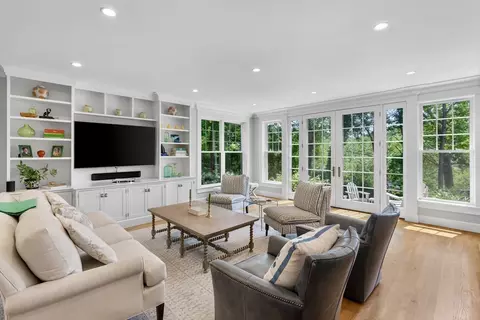 Living - 27 Bemis St, Weston, MA 02493 photo 2 of 3