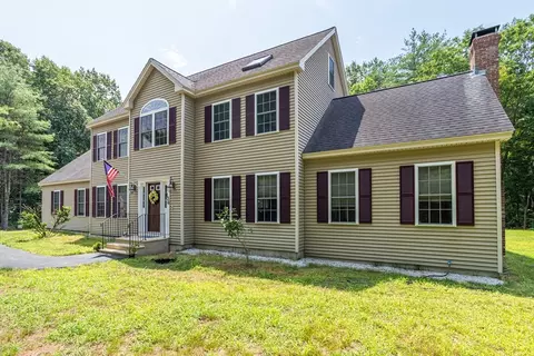 136 River Rd, Pepperell, MA 01463