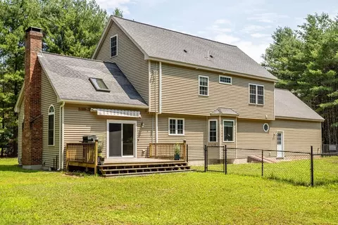 136 River Rd, Pepperell, MA 01463 photo 2