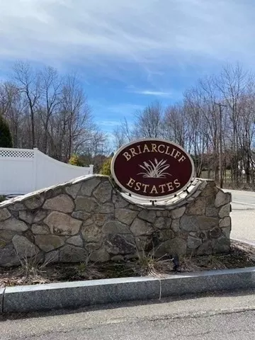 10 Victoria Dr #10, Leicester, MA 01542