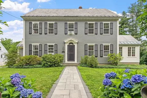 415 Blossom St, Fitchburg, MA 01420
