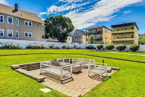 Exterior - 50 Floyd St #11, Everett, MA 02149 photo 4 of 8
