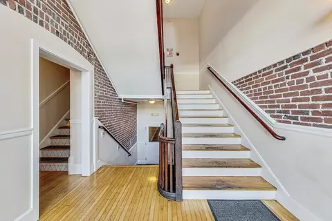 Entry Way - 50 Floyd St #11, Everett, MA 02149 photo 2 of 4