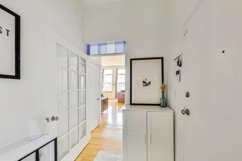 Entry Way - 50 Floyd St #11, Everett, MA 02149 photo 4 of 4