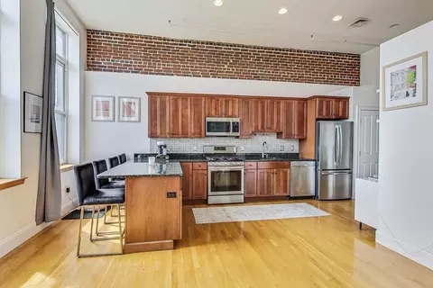 Kitchen - 50 Floyd St #11, Everett, MA 02149 photo 3 of 3