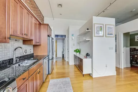 50 Floyd St #11, Everett, MA 02149