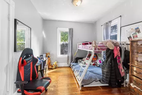 Bedroom - 15 Calhoun Ave, Everett, MA 02149 photo 6 of 8