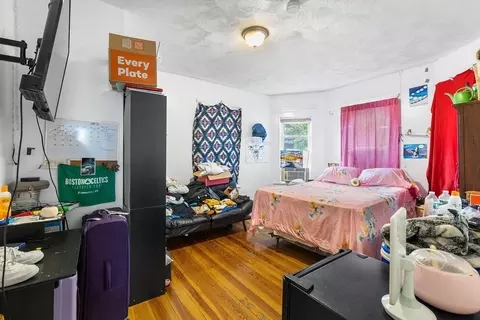 Bedroom - 15 Calhoun Ave, Everett, MA 02149 photo 4 of 8