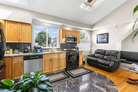 Kitchen - 15 Calhoun Ave, Everett, MA 02149 photo 1 of 8