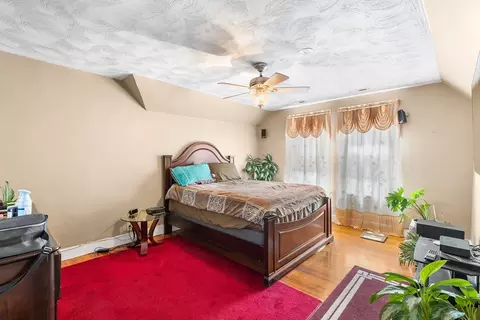 Bedroom - 15 Calhoun Ave, Everett, MA 02149 photo 2 of 8