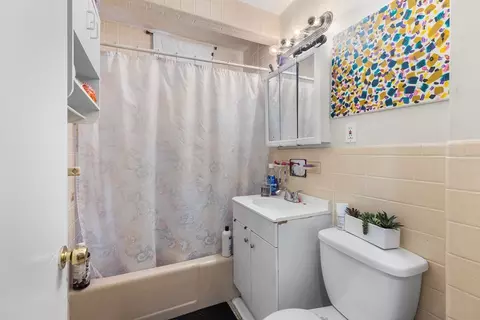 Bath - 15 Calhoun Ave, Everett, MA 02149 photo 5 of 5