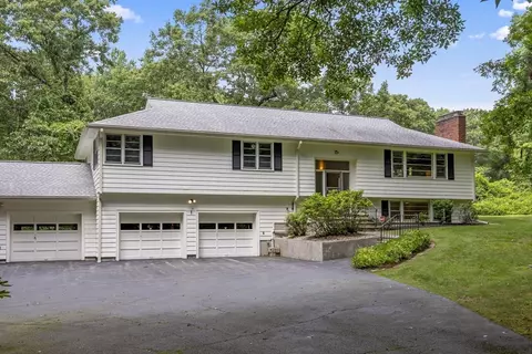 43 Deerhaven Rd, Lincoln, MA 01773