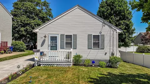 203 Ohio St, New Bedford, MA 02745