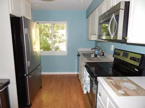16 Beals Cove Rd #D, Hingham, MA 02043 photo 3