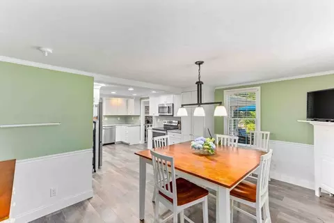 621 King St, Raynham, MA 02767 photo 9