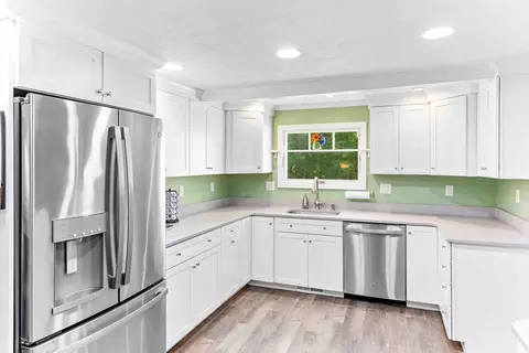 621 King St, Raynham, MA 02767 photo 7