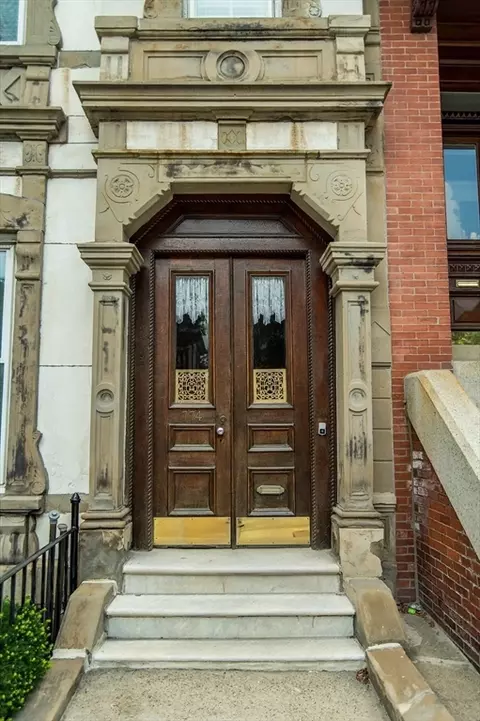 774 E Broadway, Boston, MA 02127 photo 2
