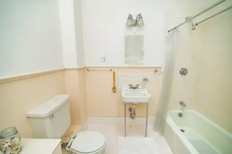 774 E Broadway, Boston, MA 02127 photo 39