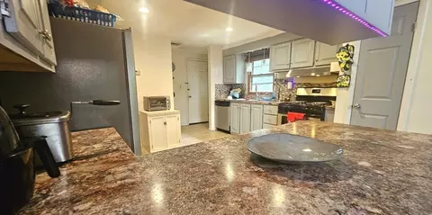 155 Narragansett St, Fall River, MA 02720 photo 11