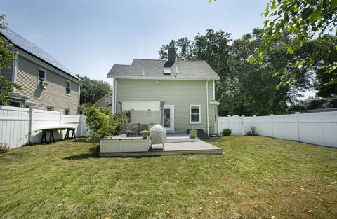 Exterior - 5 Bent Ave, Maynard, MA 01754 photo 7 of 9