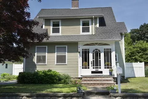 5 Bent Ave, Maynard, MA 01754