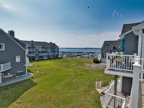 700 Shore Dr #9-907, Fall River, MA 02721 photo 25