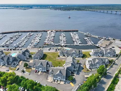 700 Shore Dr #9-907, Fall River, MA 02721 photo 3